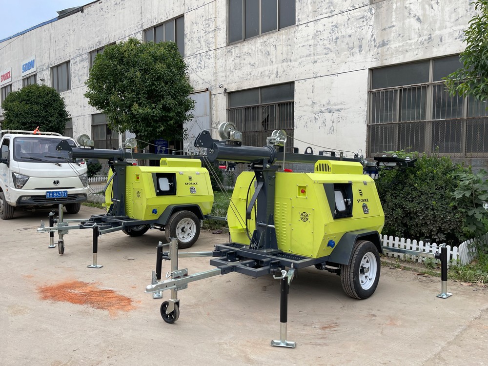 持續(xù)交貨中！山東思拓瑞克20臺(tái)9米移動(dòng)照明燈車陸續(xù)發(fā)貨發(fā)往蒙古國(guó)